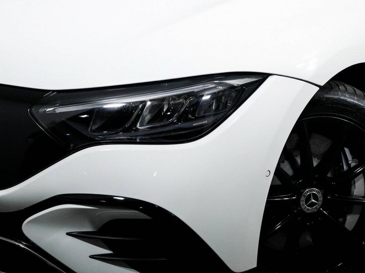 Mercedes-Benz EQE с пробегом — 2022 год. Фото: #15