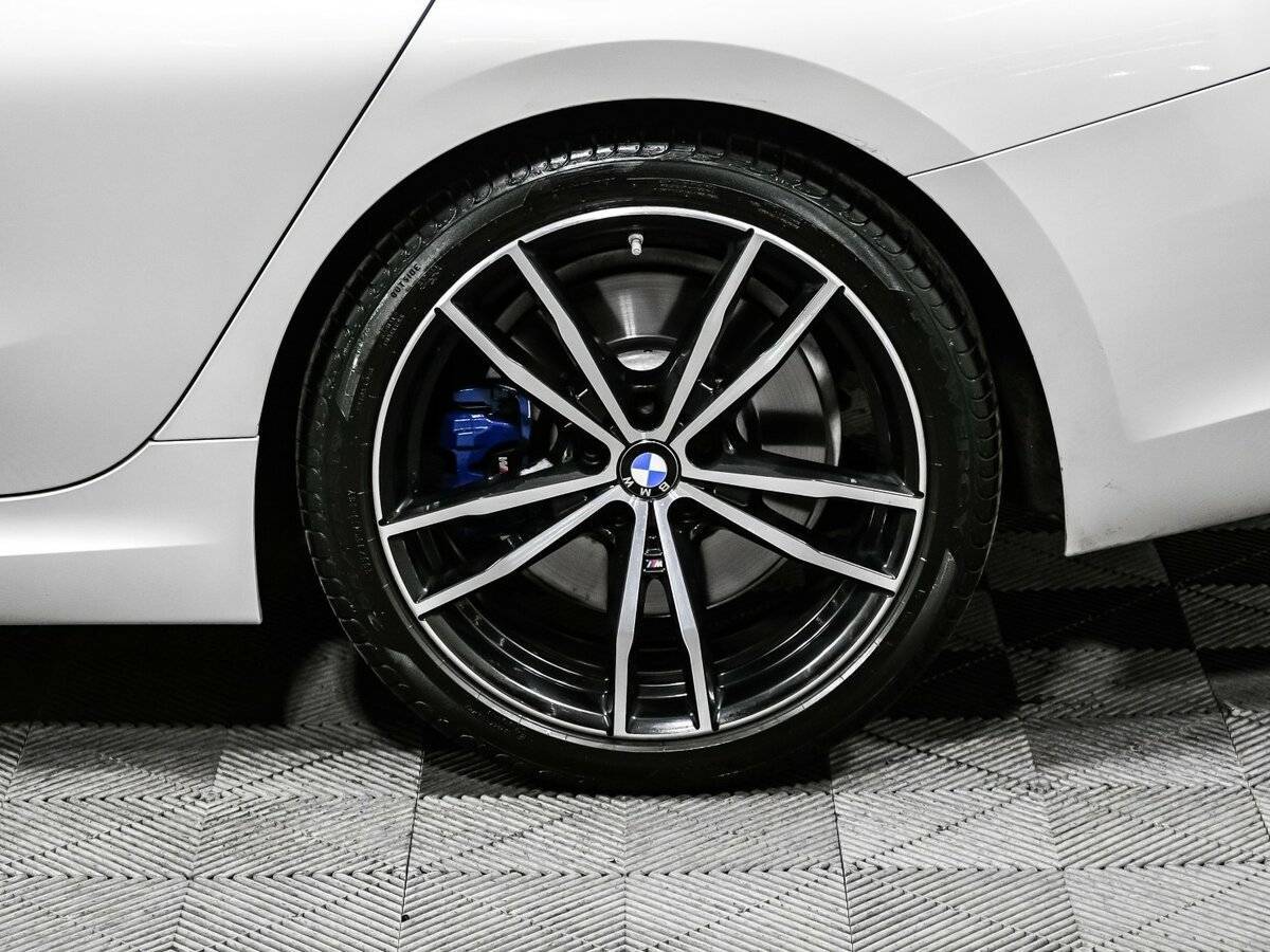 BMW 3 серии с пробегом — 2019 год. Фото: #13