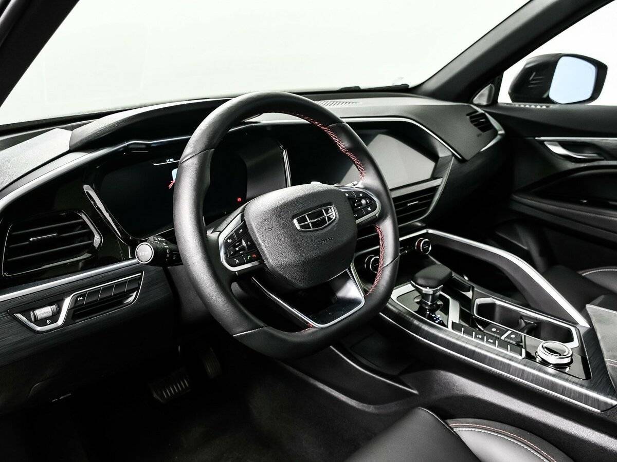 Geely Tugella с пробегом — 2024 год. Фото: #12