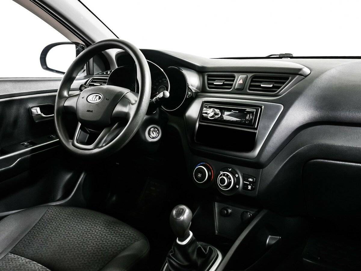 Kia Rio с пробегом — 2011 год. Фото: #8