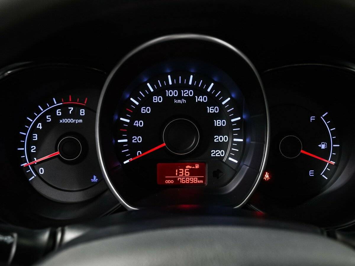 Kia Rio с пробегом — 2011 год. Фото: #9