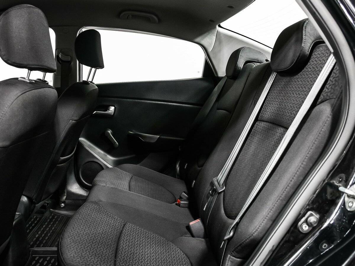 Kia Rio с пробегом — 2011 год. Фото: #11