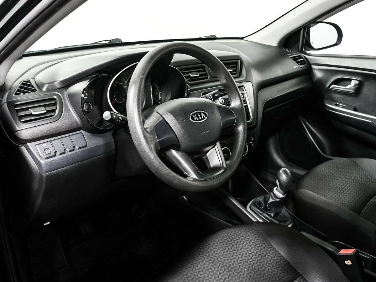 Kia Rio с пробегом — 2011 год. Фото: #12