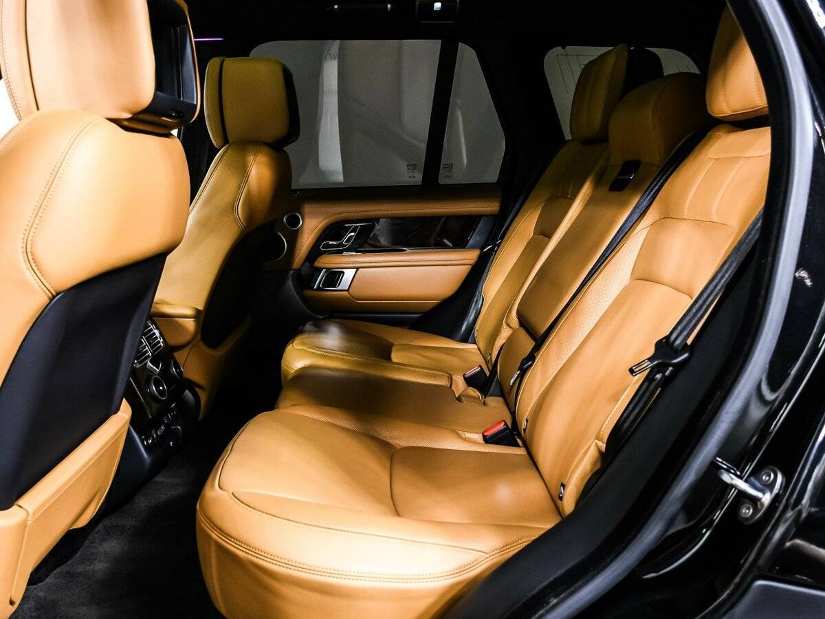 Land Rover Range Rover с пробегом — 2018 год. Фото: #9