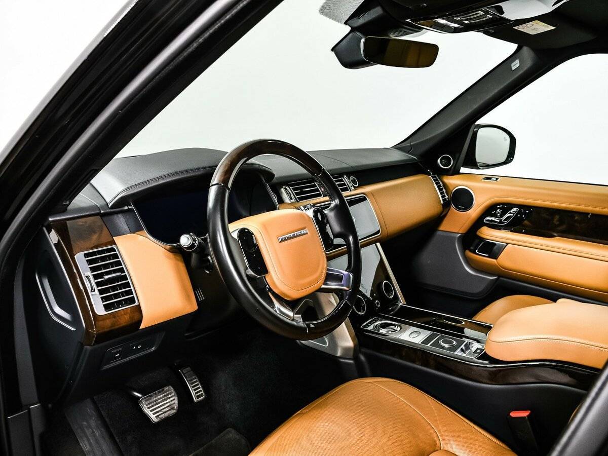 Land Rover Range Rover с пробегом — 2018 год. Фото: #10