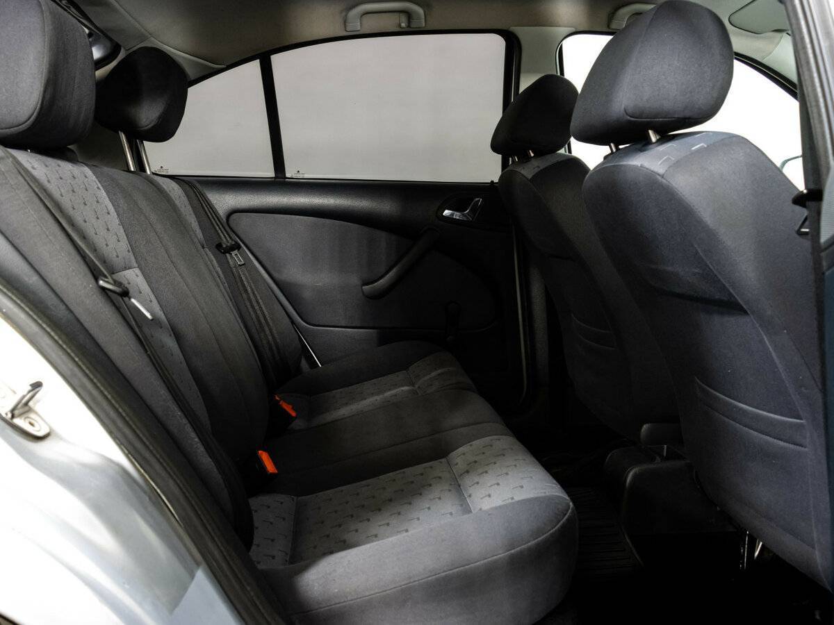 Skoda Octavia с пробегом — 2007 год. Фото: #9