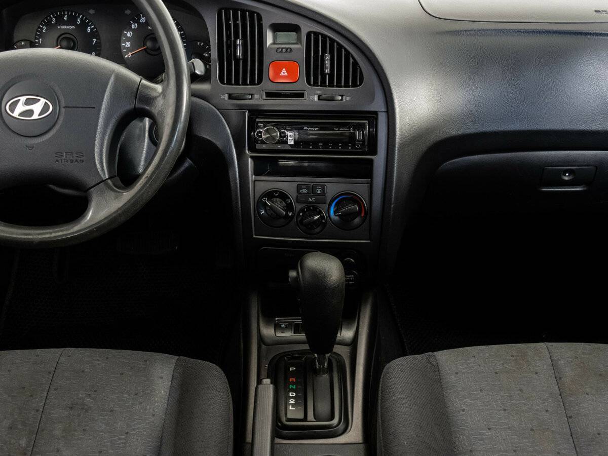 Hyundai Elantra с пробегом — 2008 год. Фото: #11