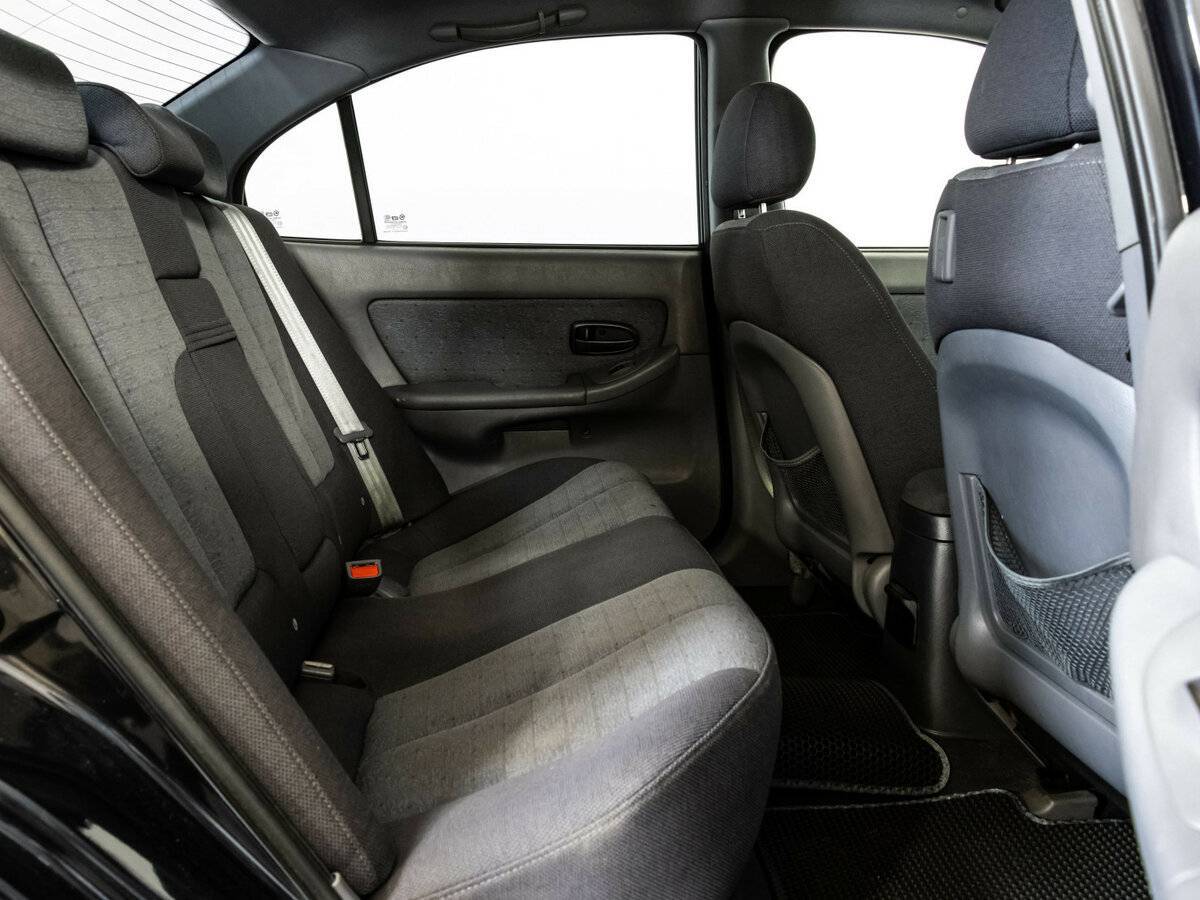 Hyundai Elantra с пробегом — 2008 год. Фото: #16