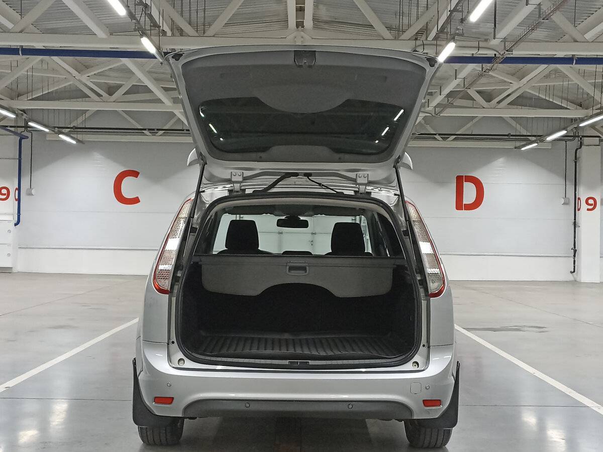 Ford Focus с пробегом — 2011 год. Фото: #9