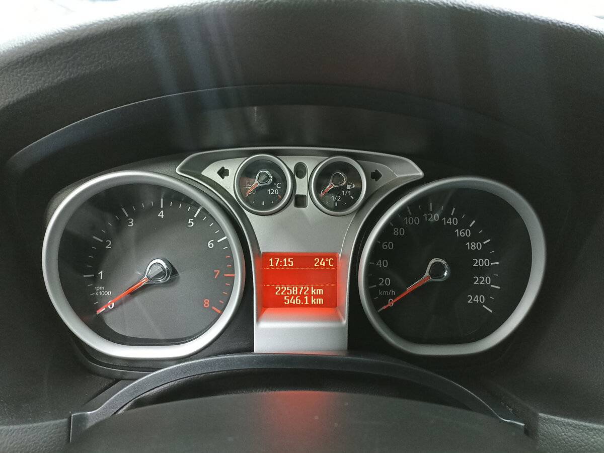 Ford Focus с пробегом — 2011 год. Фото: #12