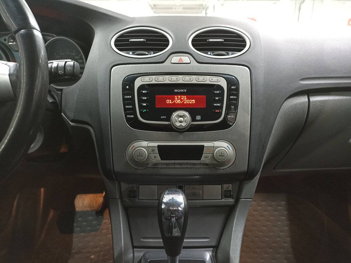 Ford Focus с пробегом — 2011 год. Фото: #14