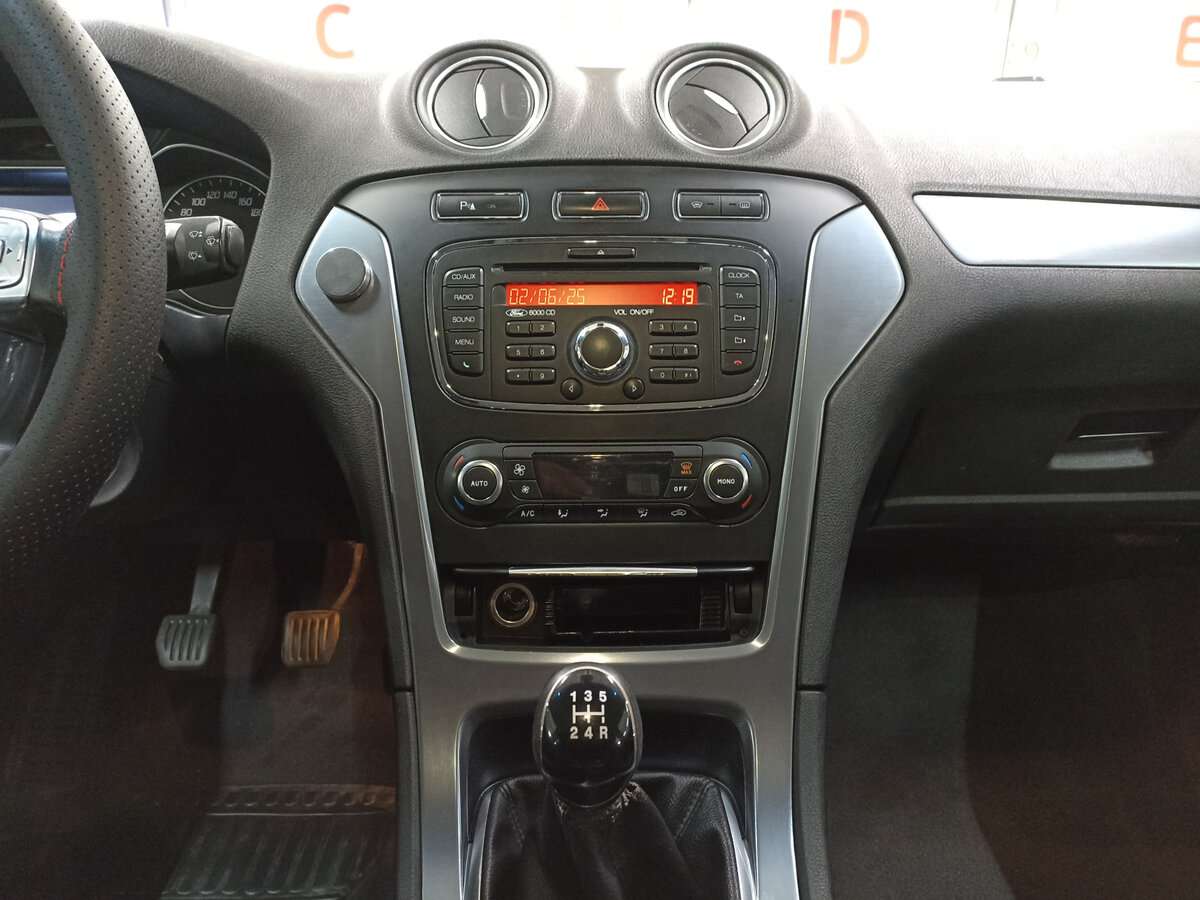 Ford Mondeo с пробегом — 2011 год. Фото: #14