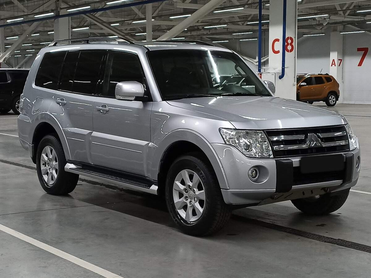 Mitsubishi Pajero с пробегом — 2011 год. Фото: #2