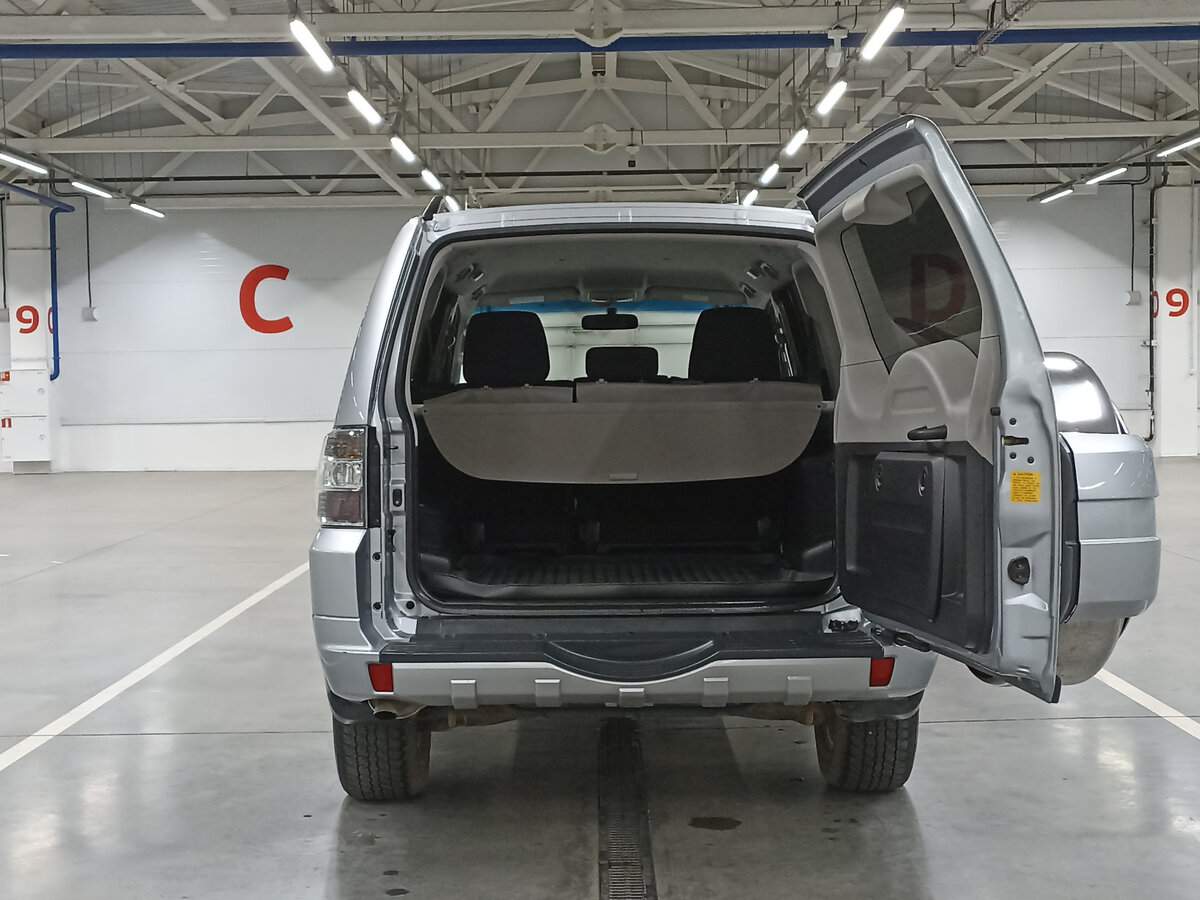 Mitsubishi Pajero с пробегом — 2011 год. Фото: #9