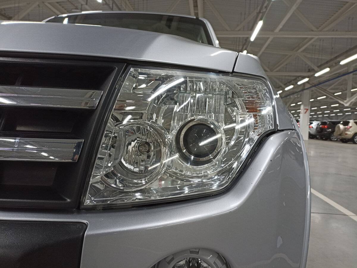 Mitsubishi Pajero с пробегом — 2011 год. Фото: #16