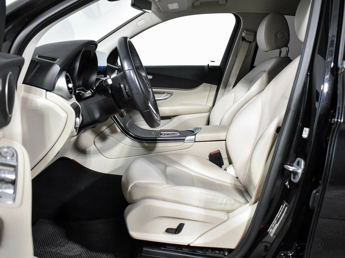 Mercedes-Benz GLC с пробегом — 2021 год. Фото: #8