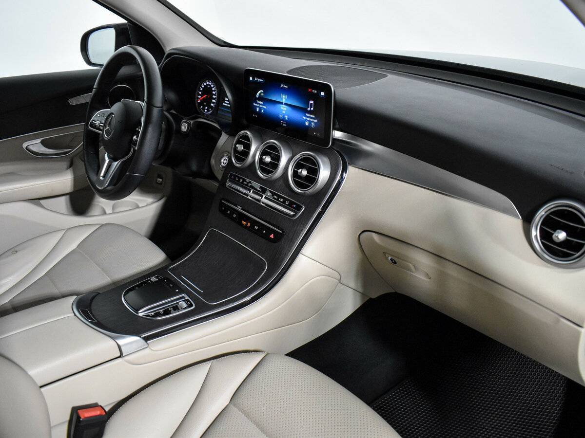 Mercedes-Benz GLC с пробегом — 2021 год. Фото: #9