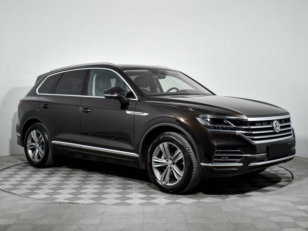 Volkswagen Touareg с пробегом — 2019 год. Фото: #2