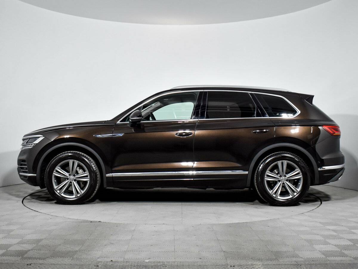 Volkswagen Touareg с пробегом — 2019 год. Фото: #3