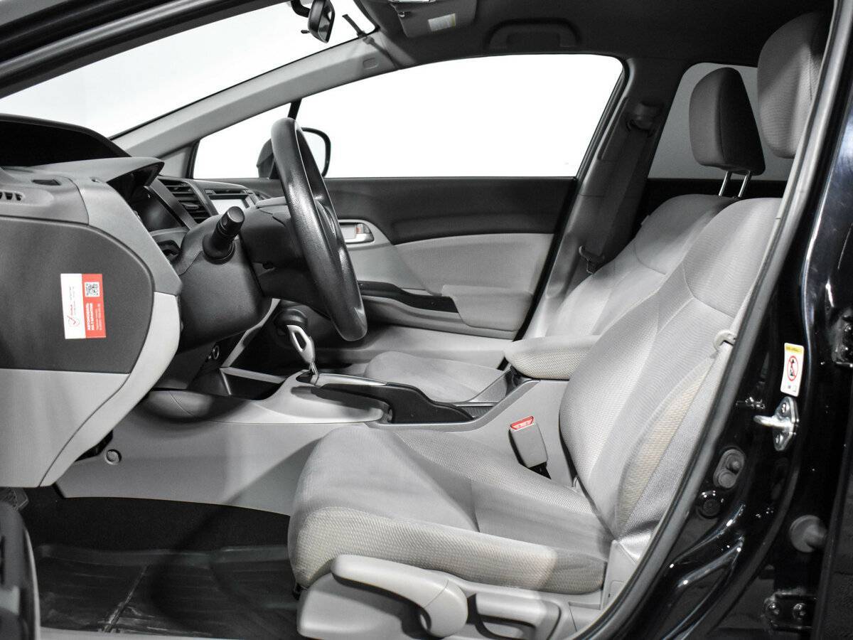Honda Civic с пробегом — 2012 год. Фото: #7