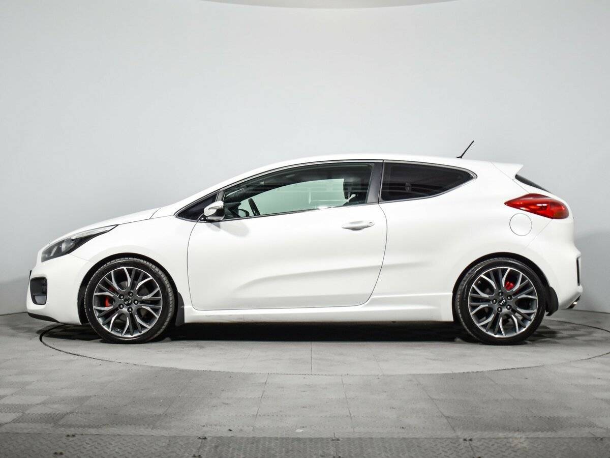 Kia Ceed GT с пробегом — 2015 год. Фото: #3