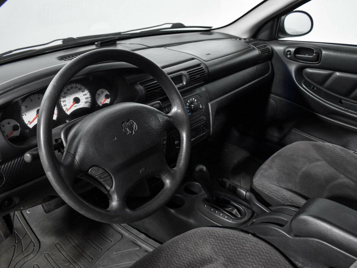 Dodge Stratus с пробегом — 2001 год. Фото: #6