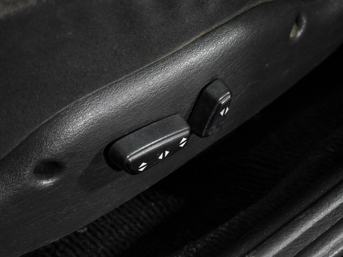 Dodge Stratus с пробегом — 2001 год. Фото: #7