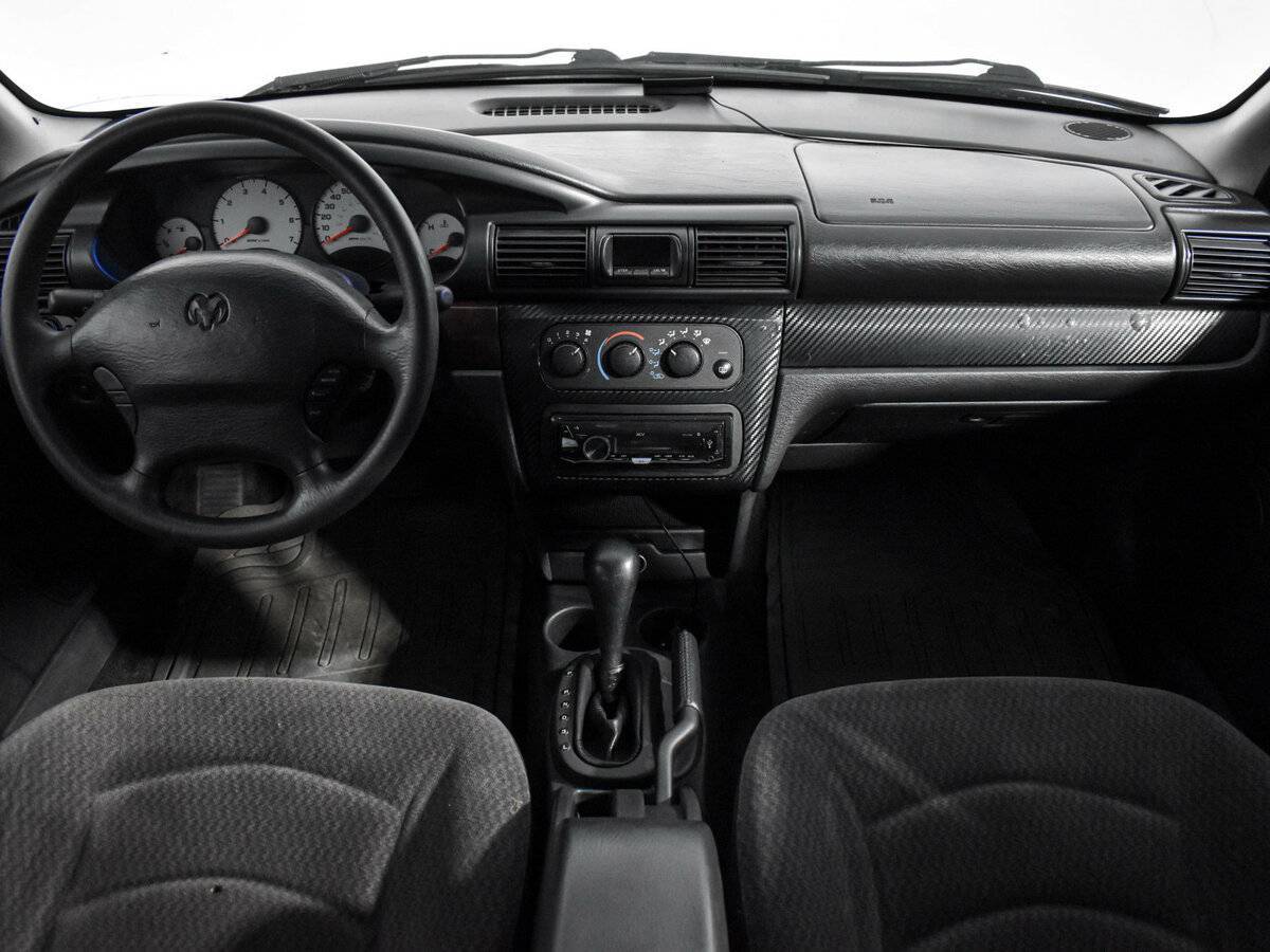 Dodge Stratus с пробегом — 2001 год. Фото: #10