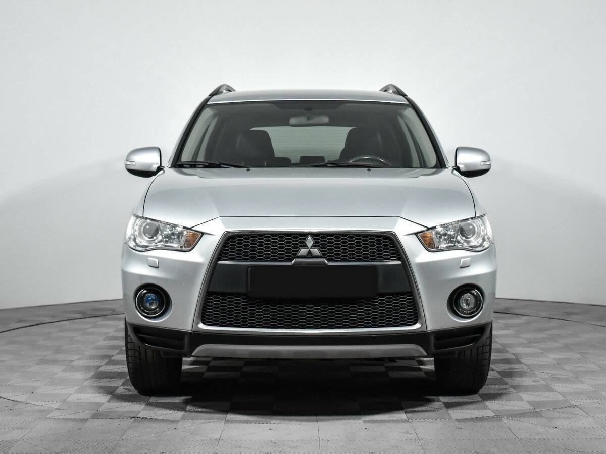 Mitsubishi Outlander с пробегом — 2011 год. Фото: #1