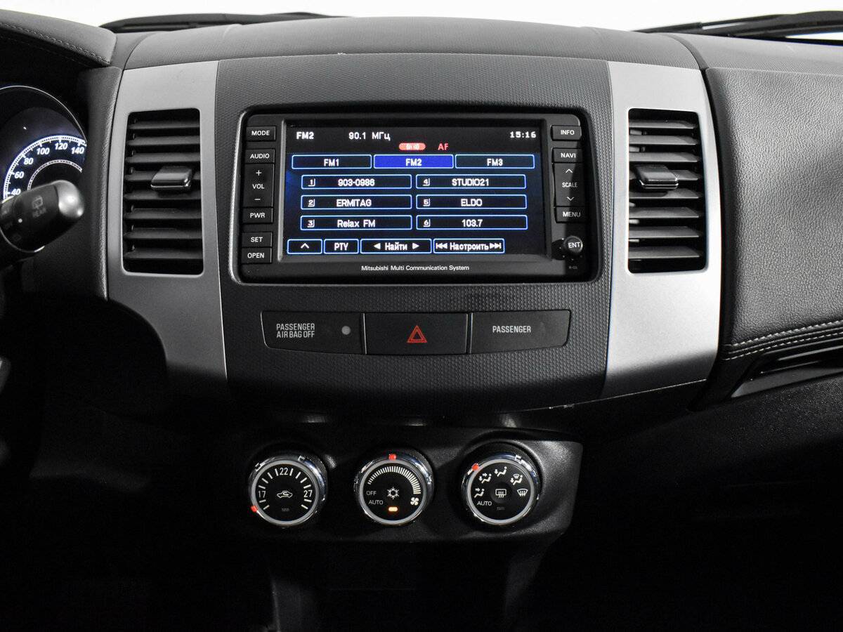 Mitsubishi Outlander с пробегом — 2011 год. Фото: #12