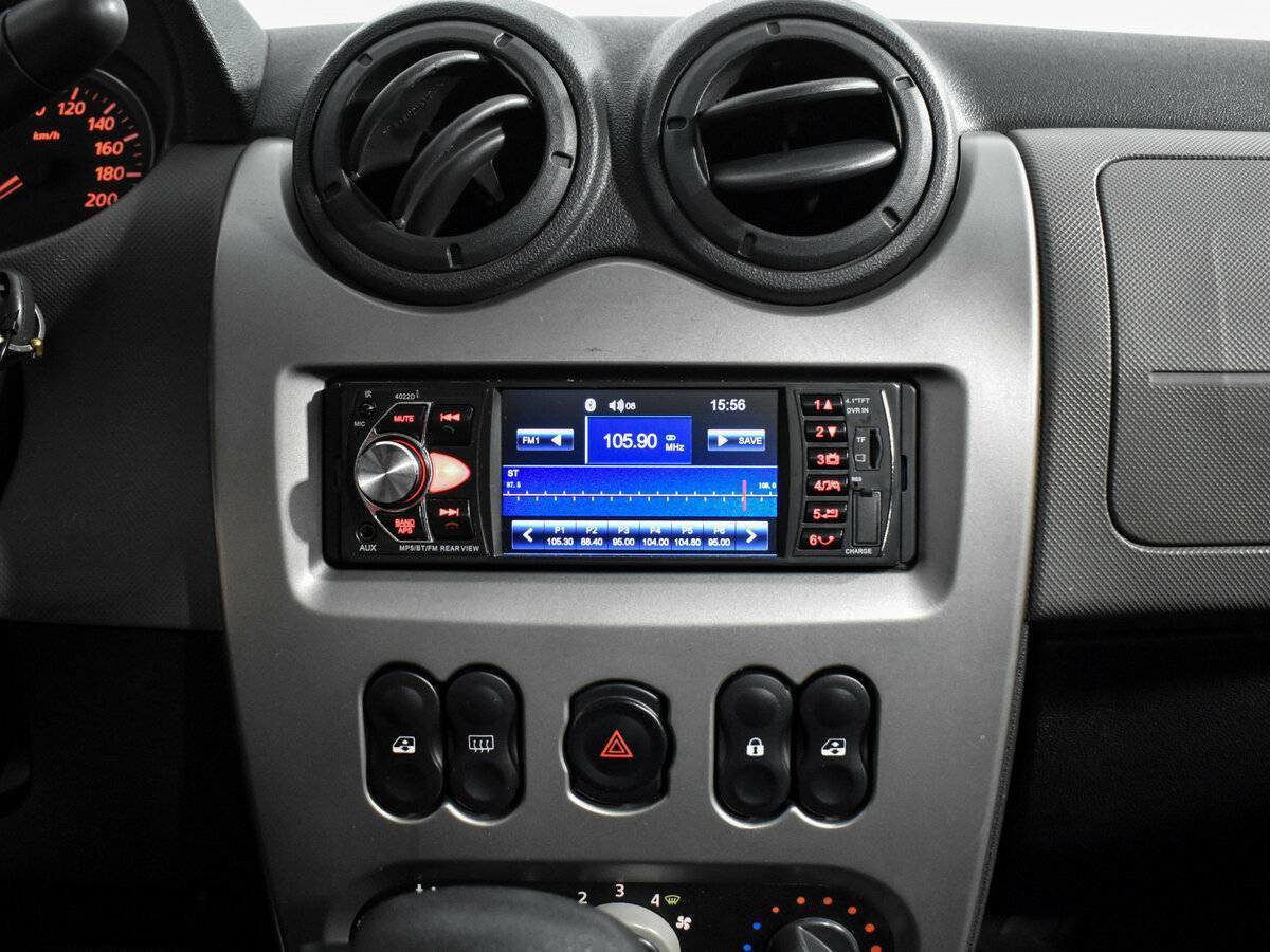 Renault Logan с пробегом — 2011 год. Фото: #13