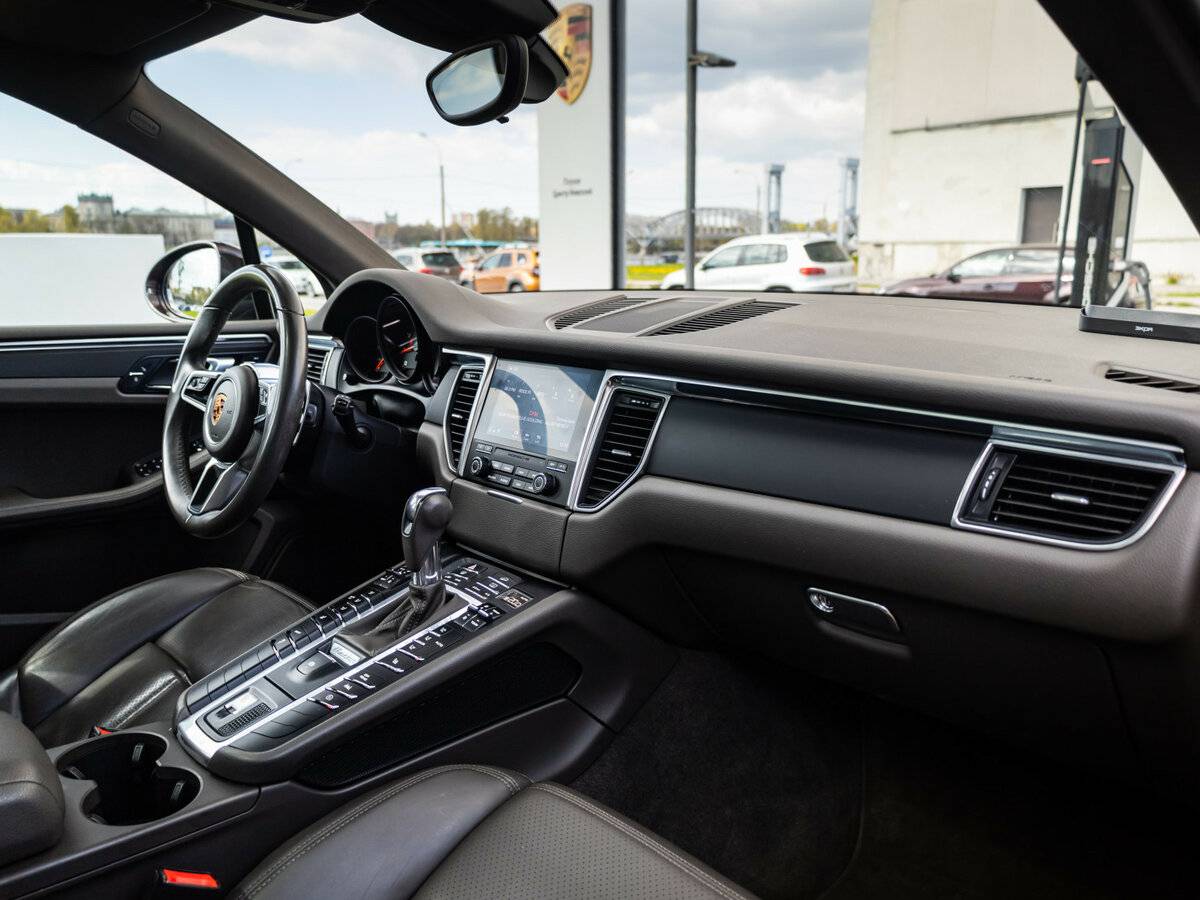 Porsche Macan с пробегом — 2018 год. Фото: #10