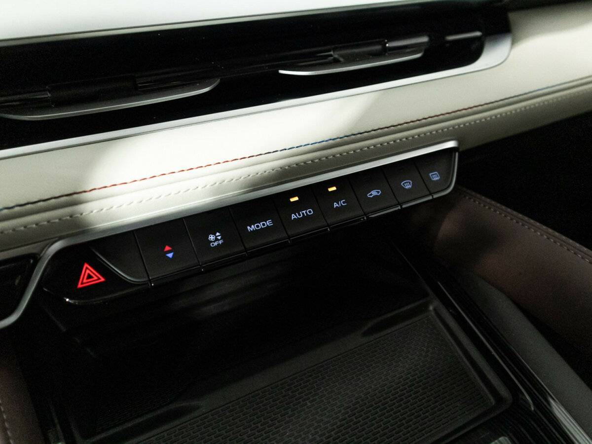 Geely Monjaro с пробегом — 2023 год. Фото: #23