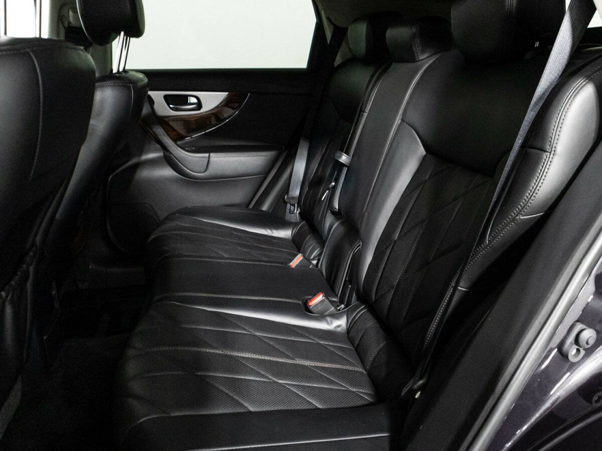 Infiniti QX70 с пробегом — 2016 год. Фото: #8
