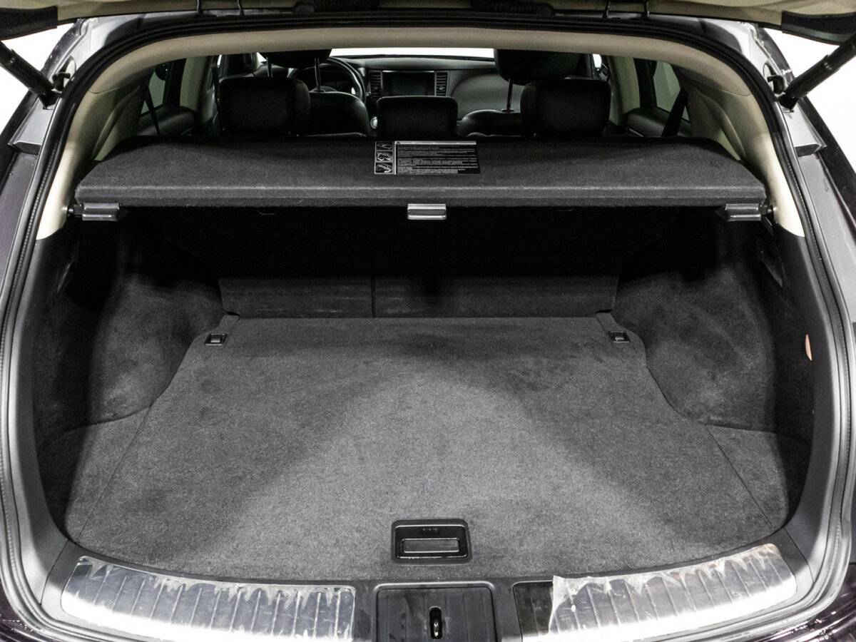 Infiniti QX70 с пробегом — 2016 год. Фото: #13