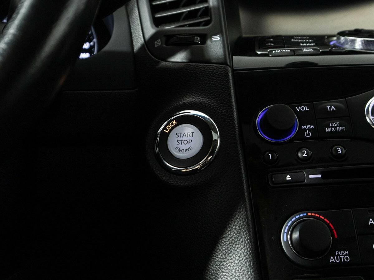 Infiniti QX70 с пробегом — 2016 год. Фото: #26