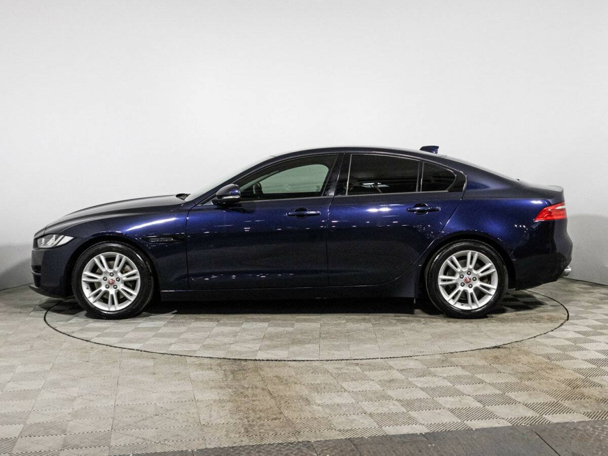 Jaguar XE с пробегом — 2016 год. Фото: #7