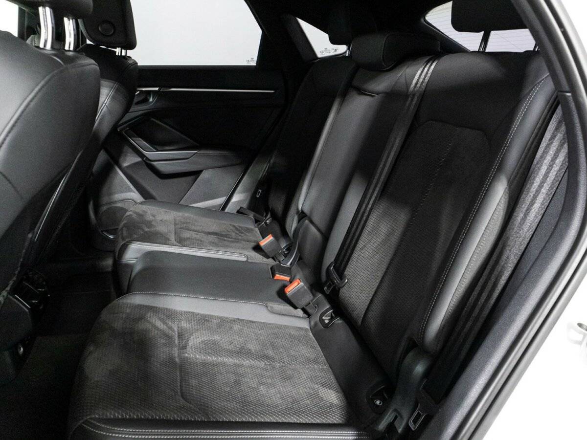 Audi Q3 Sportback с пробегом — 2020 год. Фото: #9