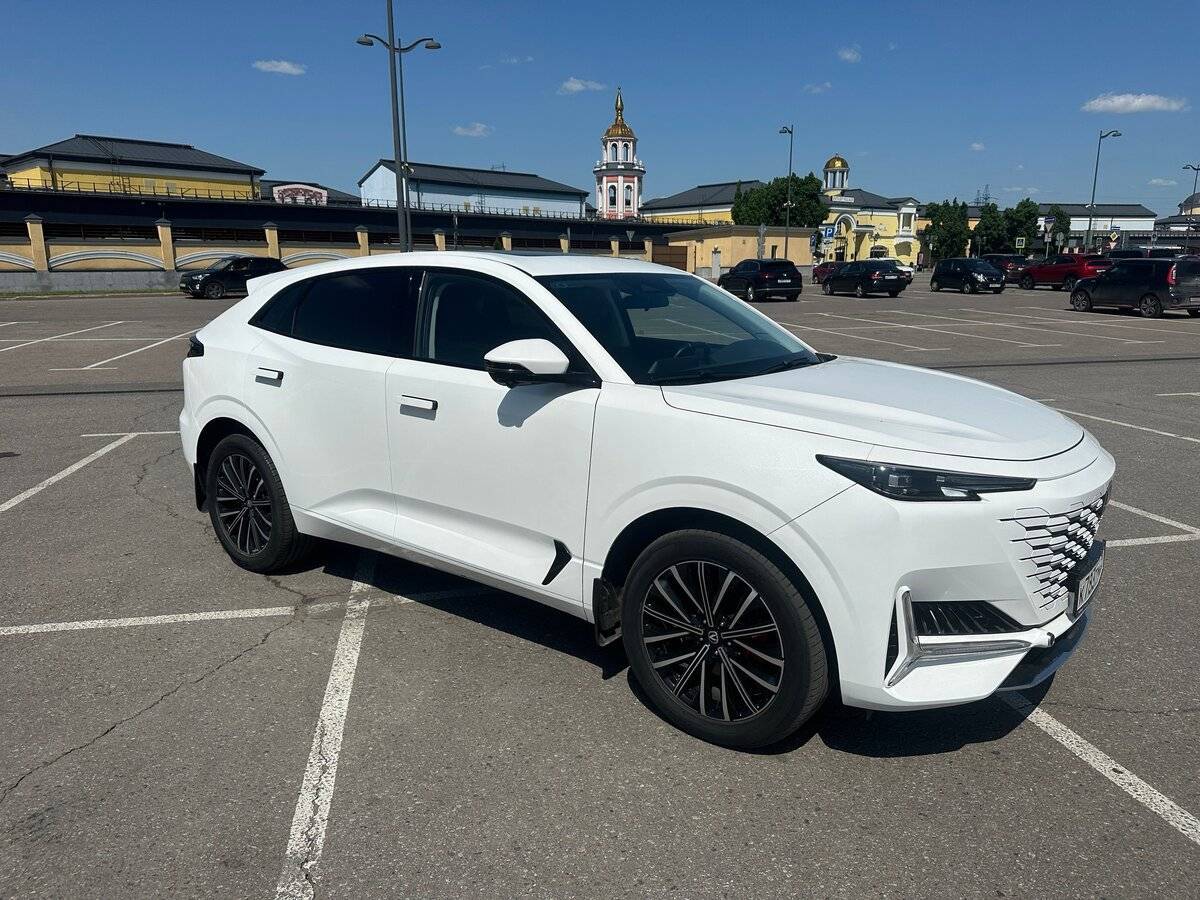 Changan UNI-K с пробегом — 2023 год. Фото: #1