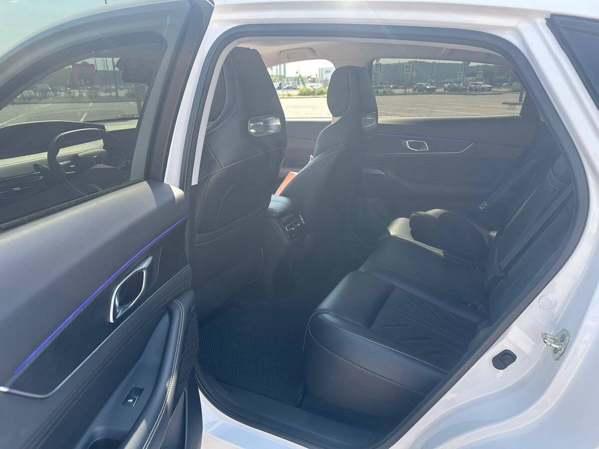 Changan UNI-K с пробегом — 2023 год. Фото: #13