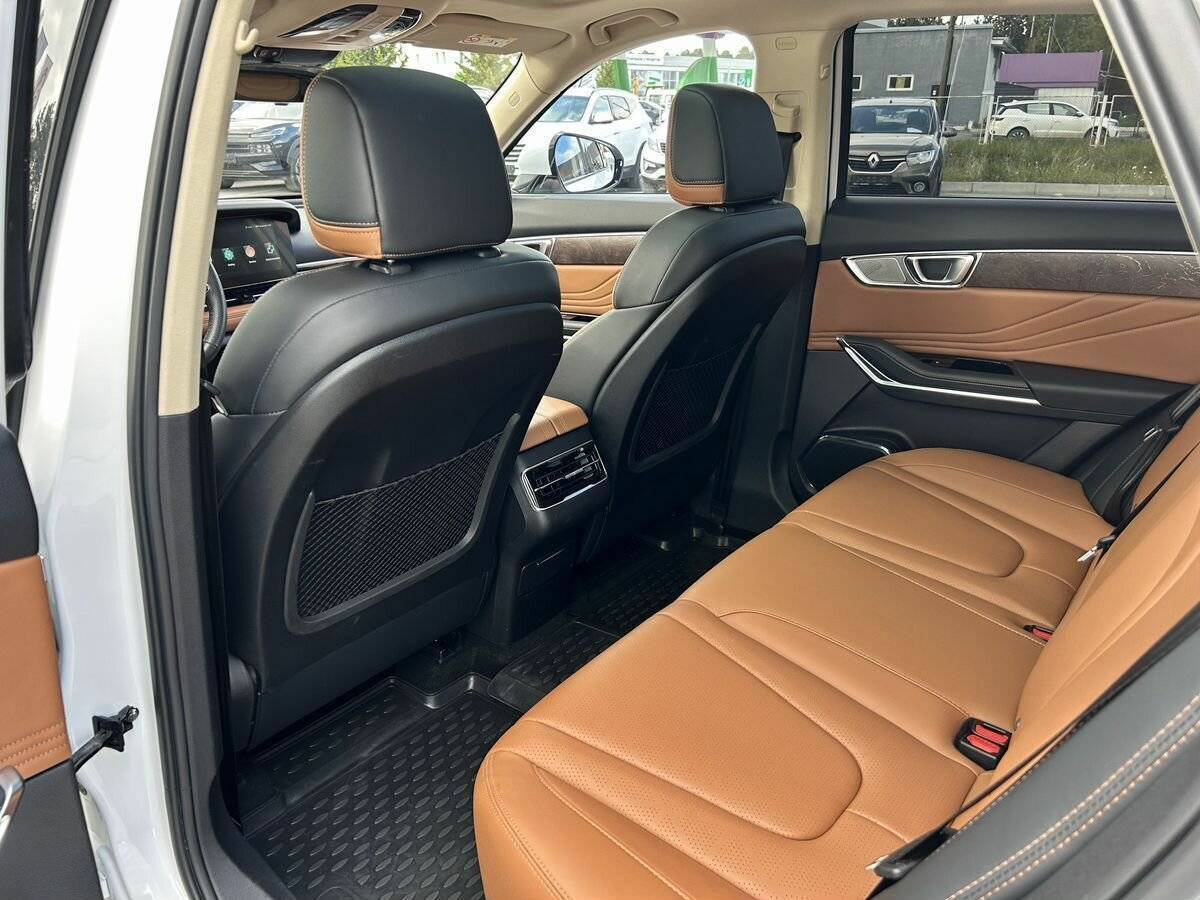 FAW Bestune T99 с пробегом — 2022 год. Фото: #25