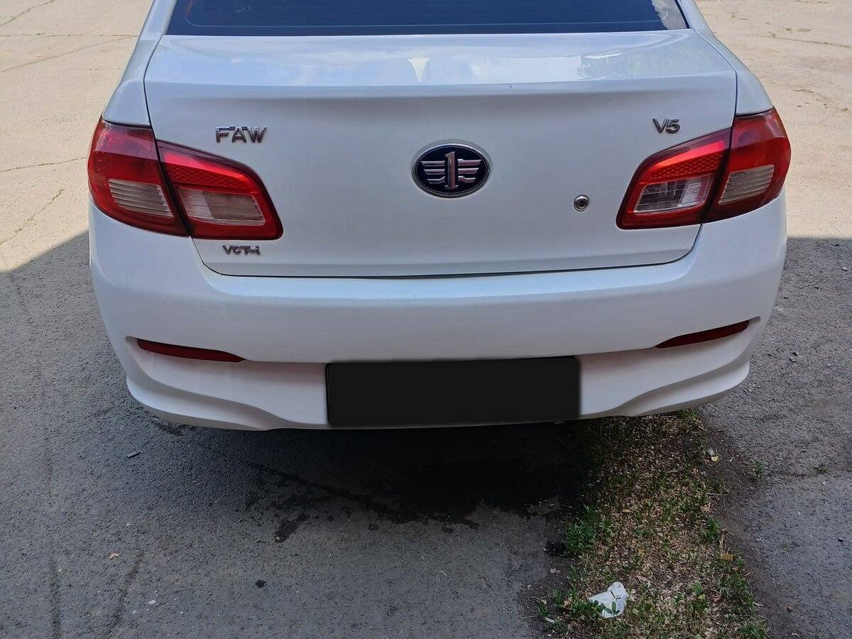 FAW V5 с пробегом — 2013 год. Фото: #2