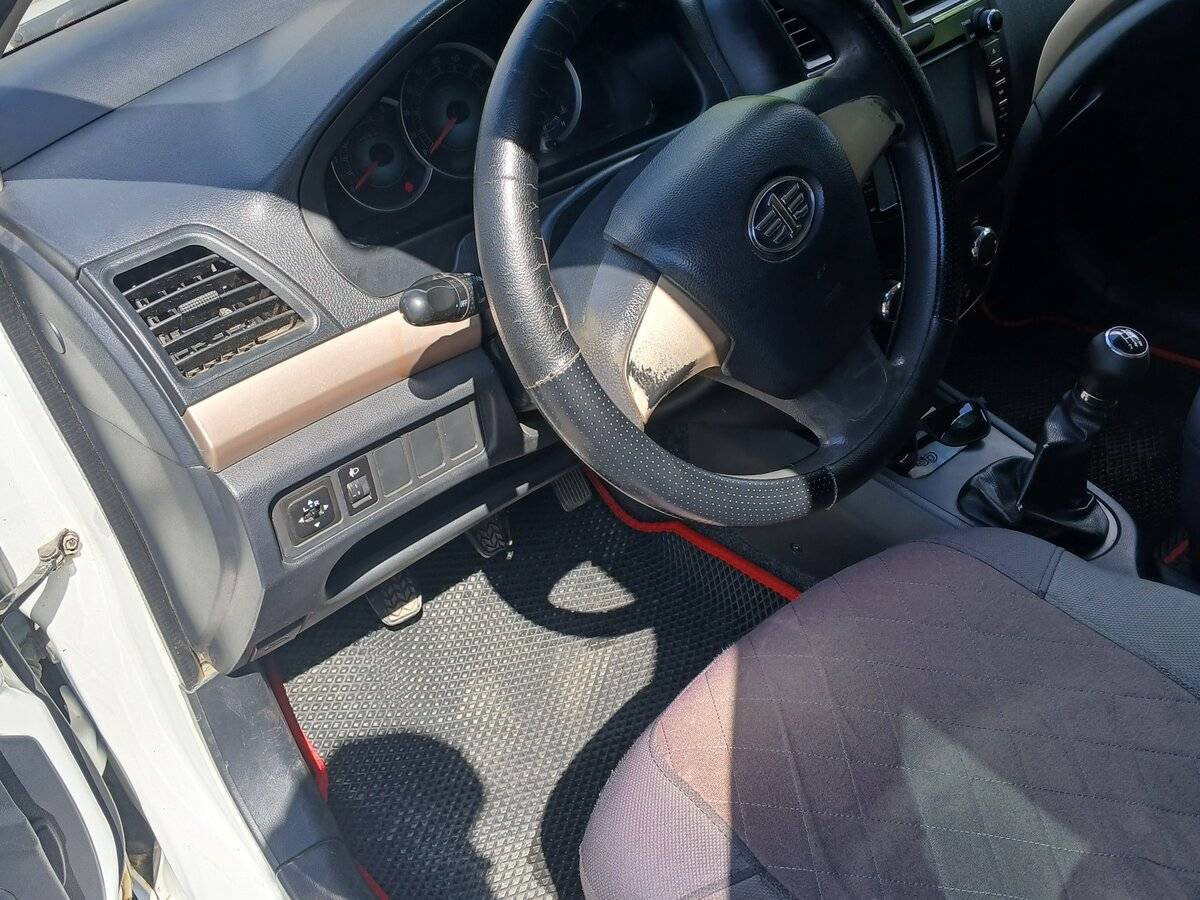 FAW V5 с пробегом — 2013 год. Фото: #4