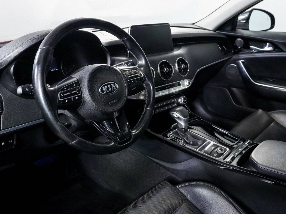 Kia Stinger с пробегом — 2019 год. Фото: #9