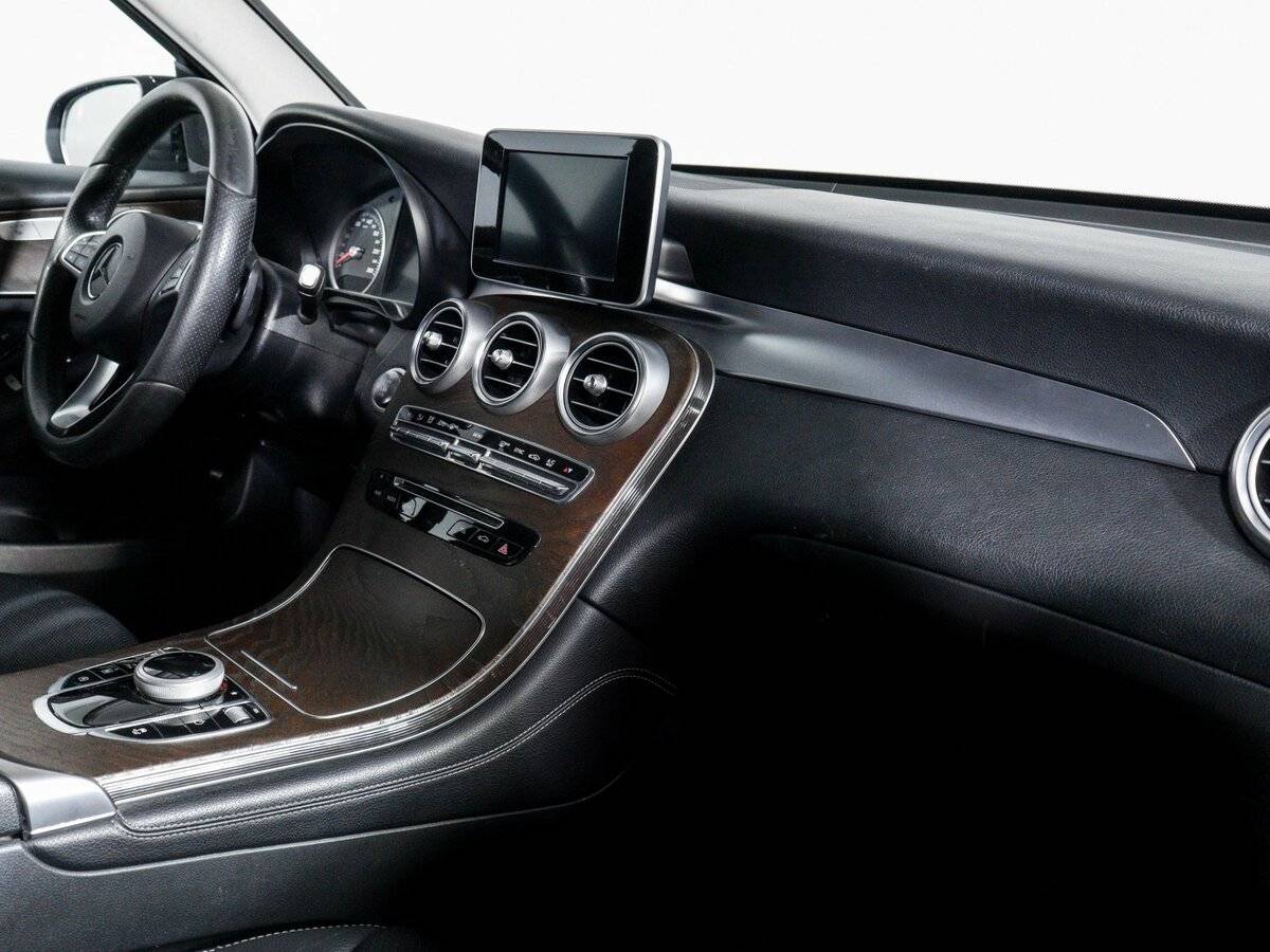 Mercedes-Benz GLC с пробегом — 2017 год. Фото: #8