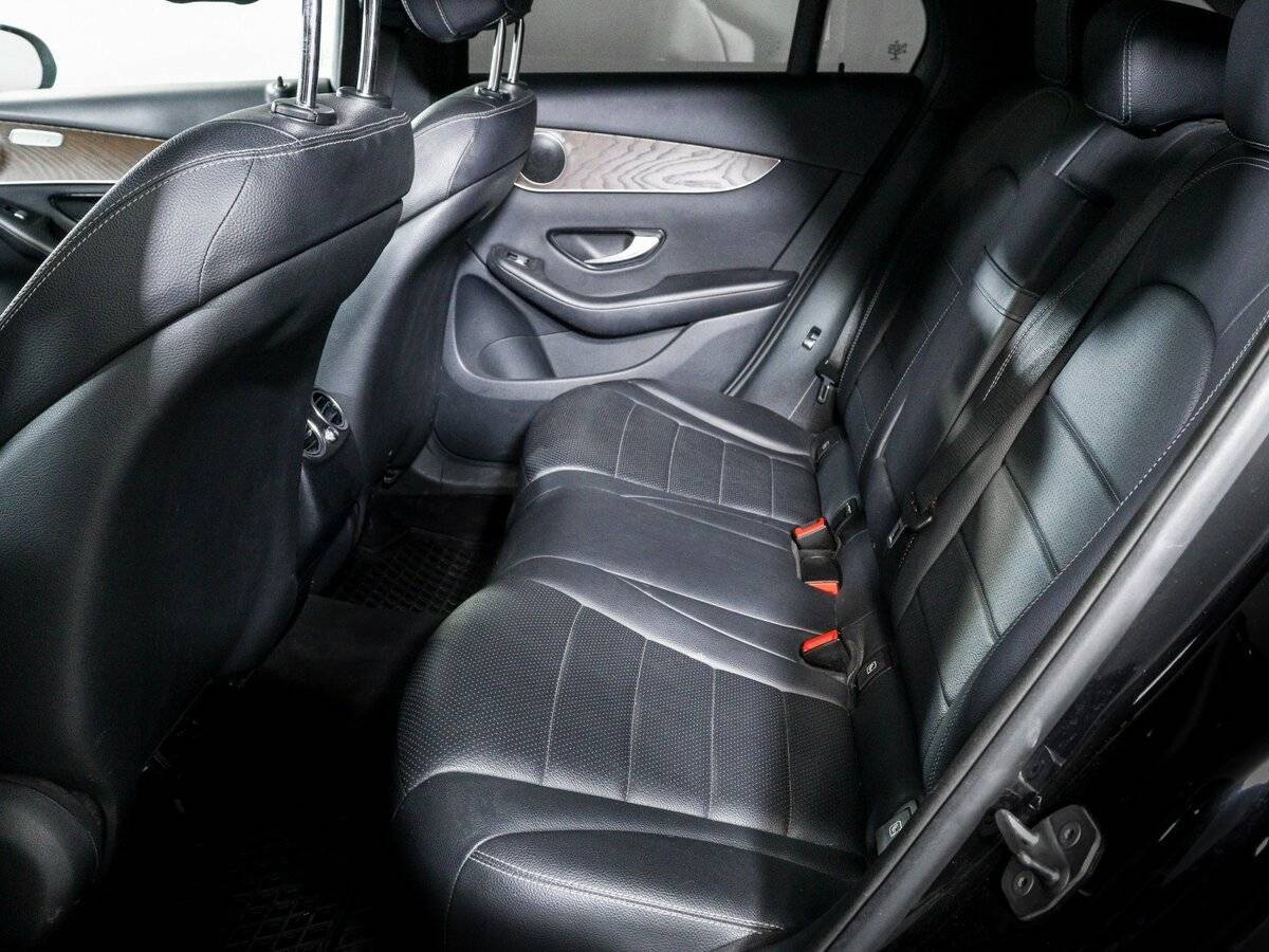 Mercedes-Benz GLC с пробегом — 2017 год. Фото: #9