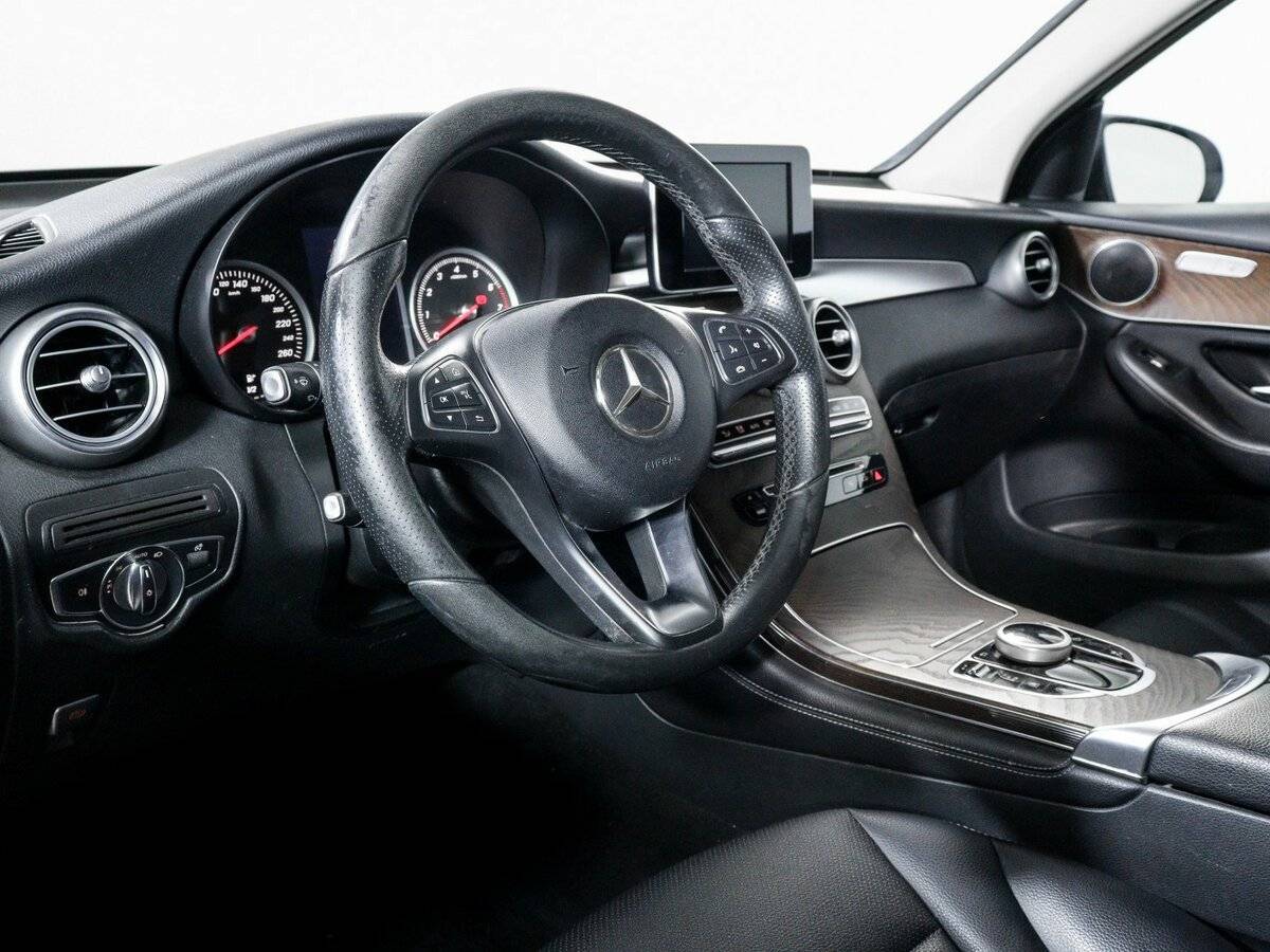 Mercedes-Benz GLC с пробегом — 2017 год. Фото: #13