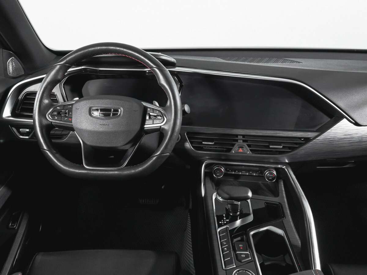 Geely Tugella с пробегом — 2023 год. Фото: #9