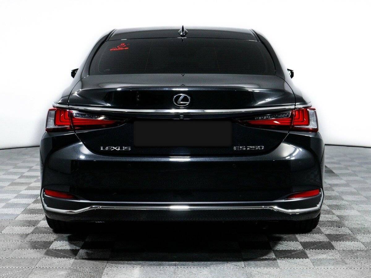 Lexus ES с пробегом — 2018 год. Фото: #5