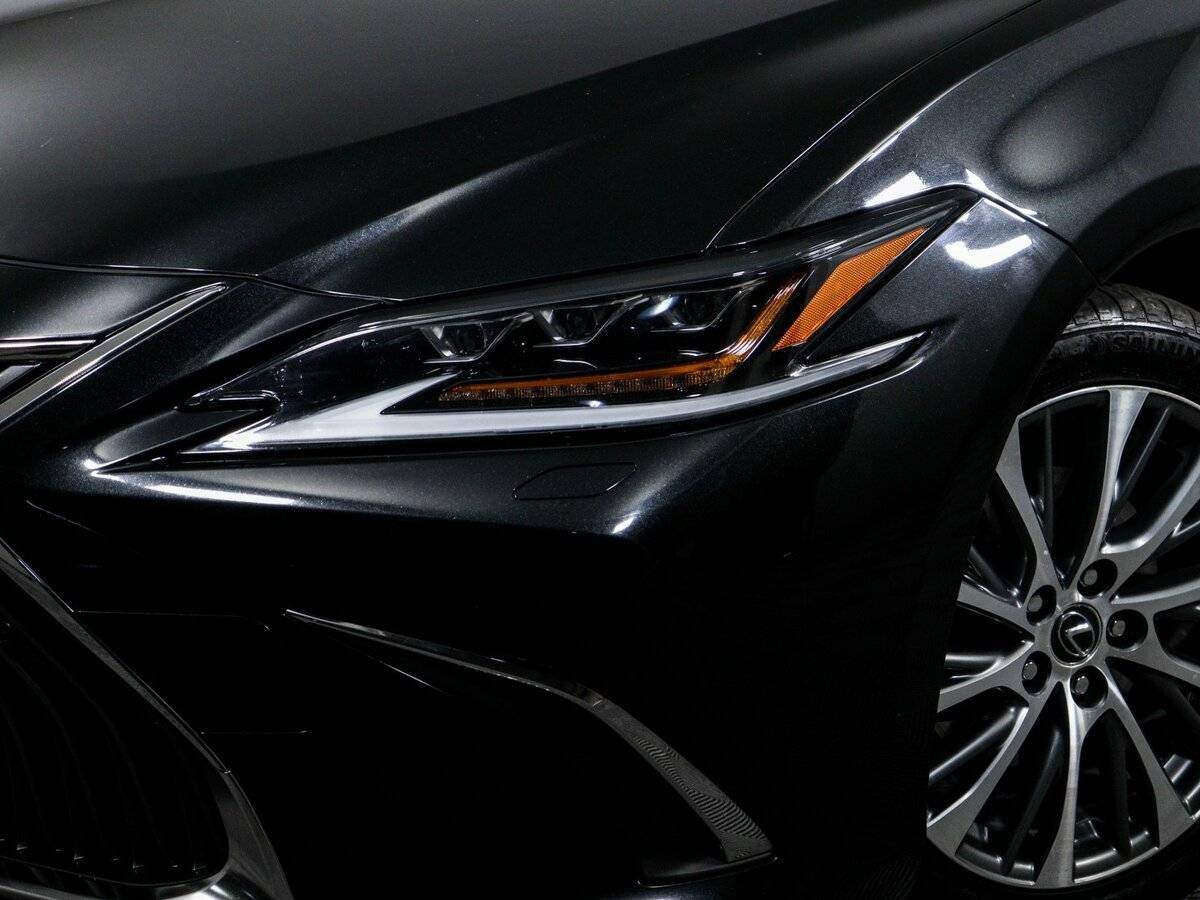 Lexus ES с пробегом — 2018 год. Фото: #15